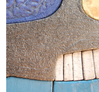 Detalle de relieve y textura en obra cerámica de Alberto Navarro.